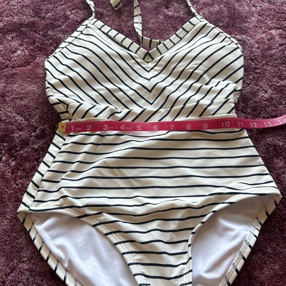Tommy Hilfiger Blue and White Striped Halter One-Piece Swimsuit size 4 - Picture 6 of 9
